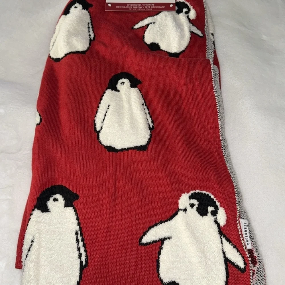 Queens West Christmas 2024 penguin oversized throw